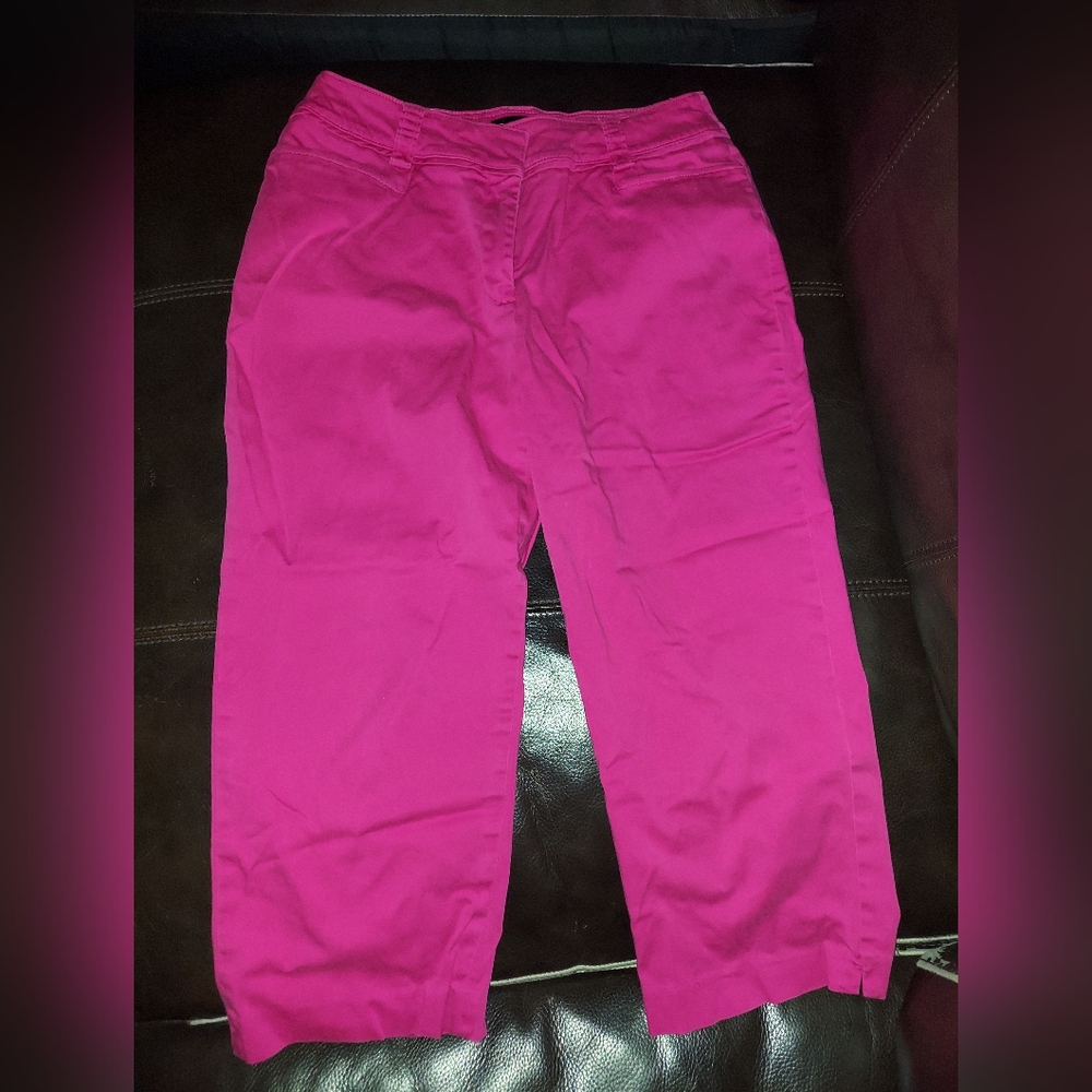 Investments hot pink capri dress pants